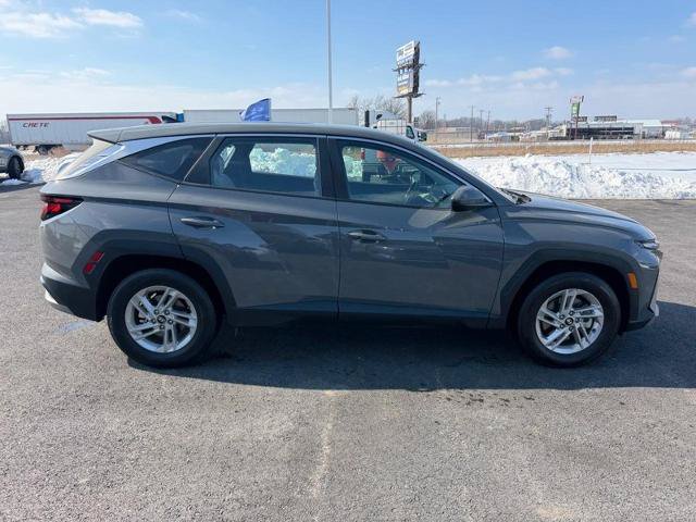 Used 2025 Hyundai Tucson SE FWD image 4