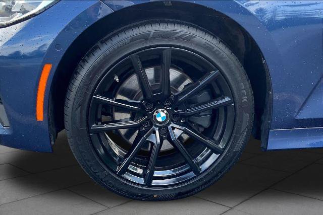 Used 2022 BMW 330i xDrive Sedan w/ Driving Assistance Package AWD/4WD image 11