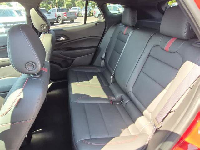 Used 2024 Chevrolet Trax RS w/ Sunroof Package FWD image 7