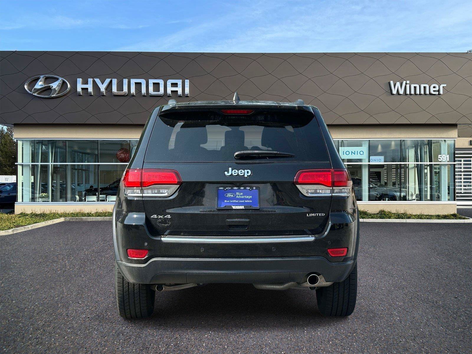 Used 2022 Jeep Grand Cherokee Limited AWD/4WD image 3