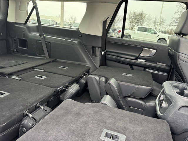 Certified 2025 Ford Expedition Max Platinum image 38