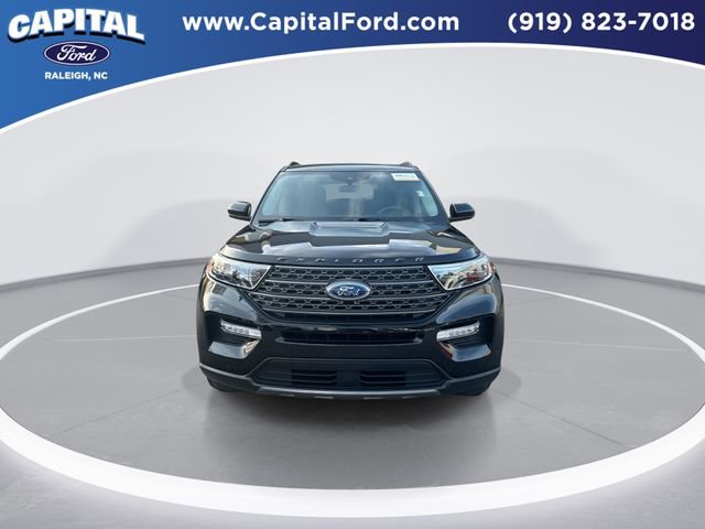 Certified 2023 Ford Explorer XLT w/ Equipment Group 202A image 3