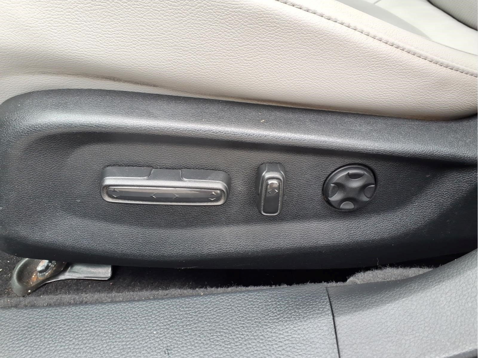 Used 2018 Honda Accord Touring image 17
