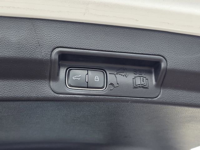 Certified 2022 Ford Explorer Limited image 30