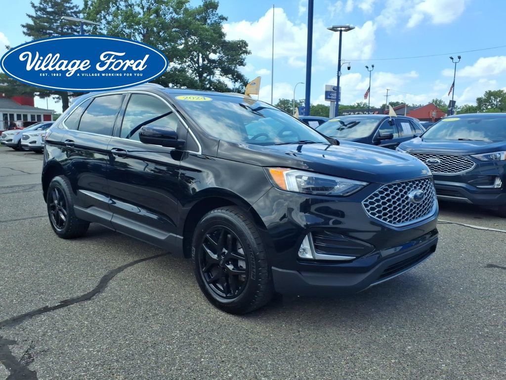 Certified 2024 Ford Edge SEL w/ Convenience Package AWD/4WD image 4