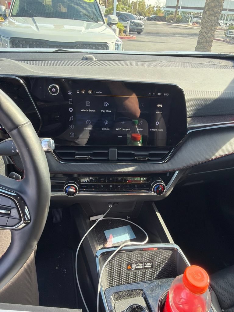 Used 2025 Chevrolet Equinox RS w/ Convenience Package III FWD image 6