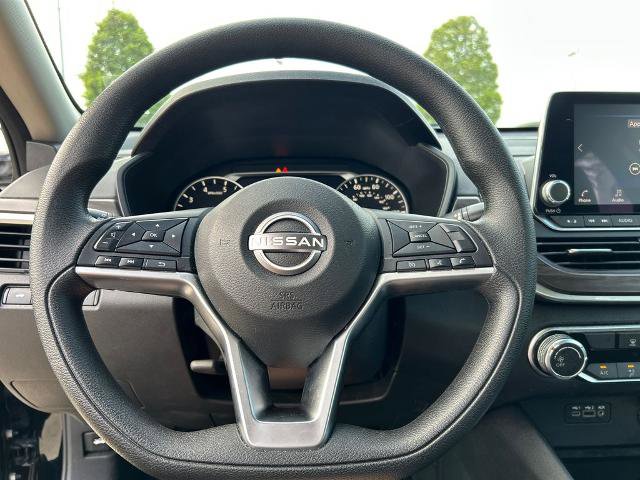 Used 2024 Nissan Altima 2.5 SV FWD image 23