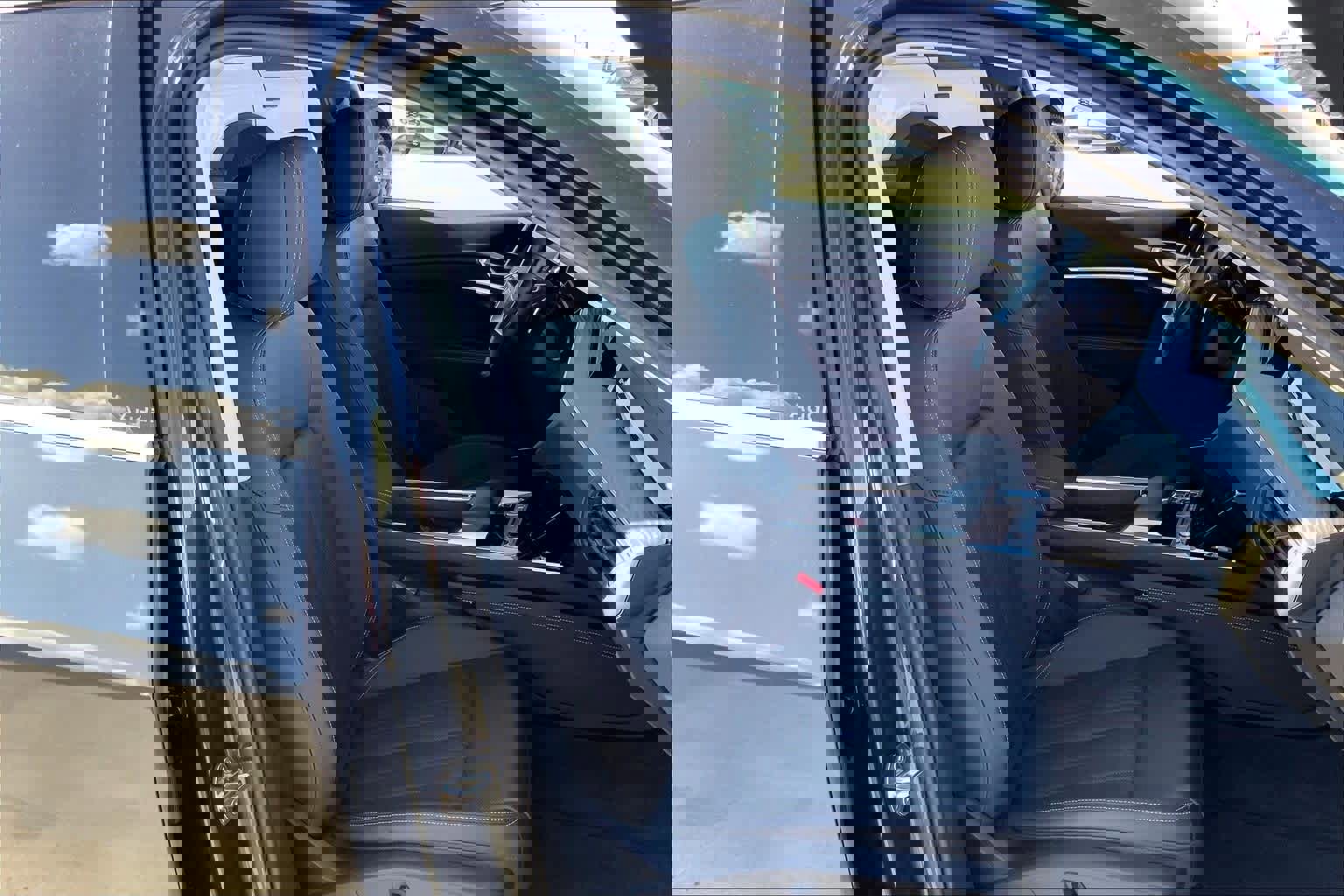 Used 2024 Audi Q8 e-tron Premium Plus w/ Premium Plus Package image 15