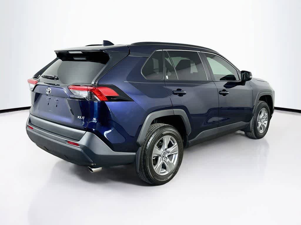 Used 2025 Toyota RAV4 XLE FWD image 25