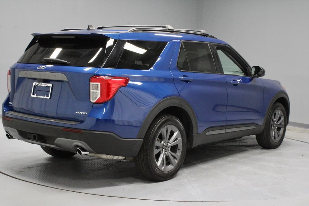 Certified 2023 Ford Explorer XLT w/ Equipment Group 202A AWD/4WD image 12