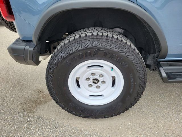 Certified 2025 Ford Bronco Heritage Edition AWD/4WD image 10