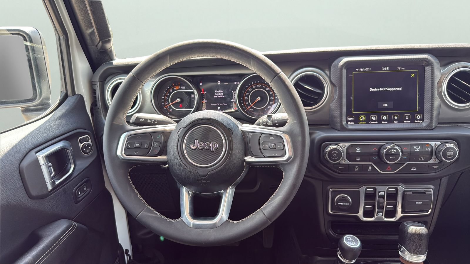 Used 2023 Jeep Wrangler Unlimited Sahara AWD/4WD image 12