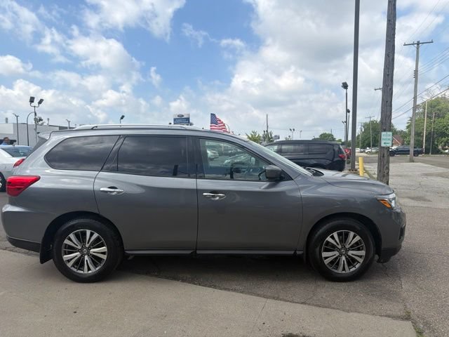Used 2019 Nissan Pathfinder S AWD/4WD image 8