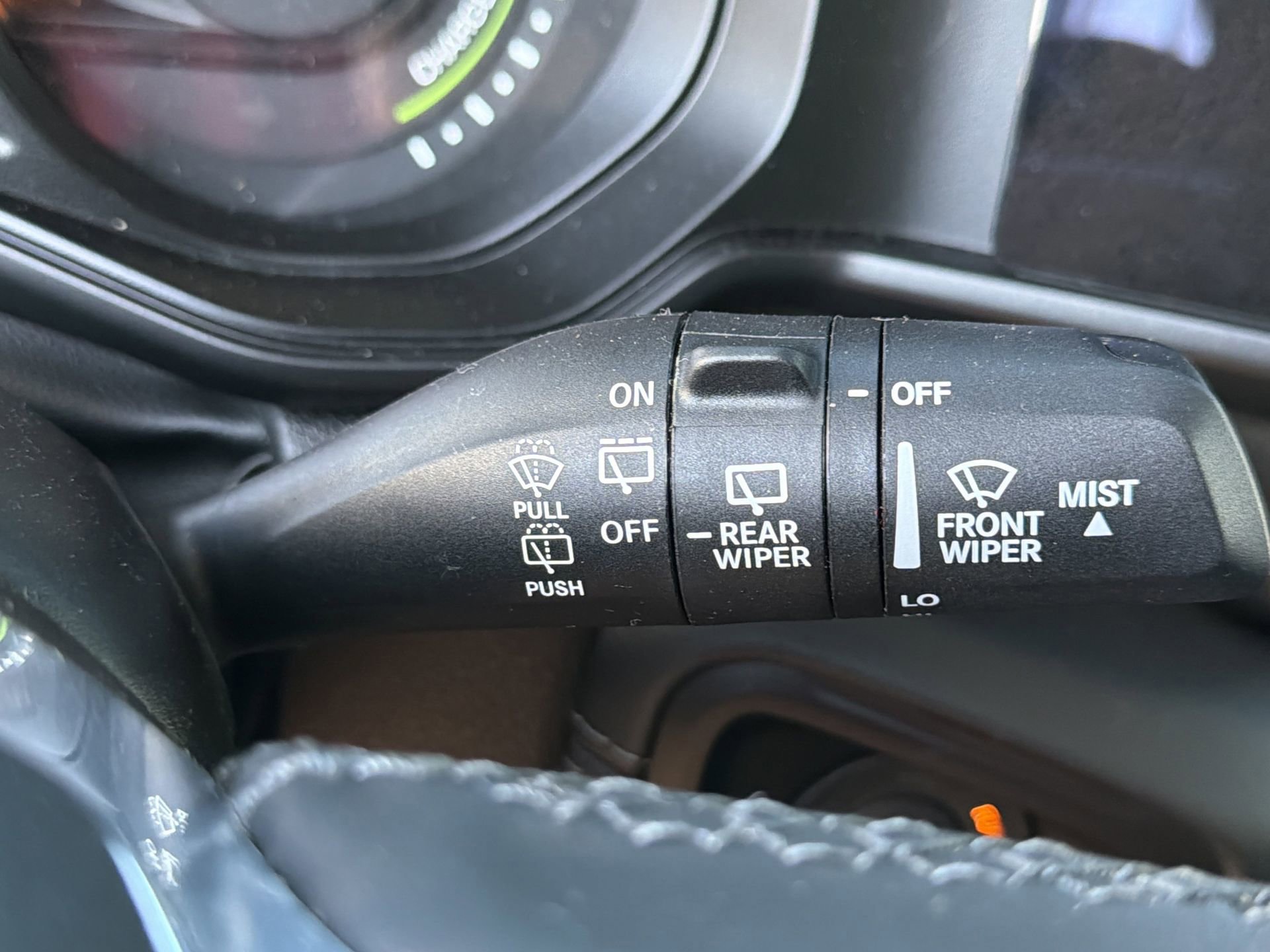 Used 2025 Jeep Wrangler Unlimited Sahara AWD/4WD image 22