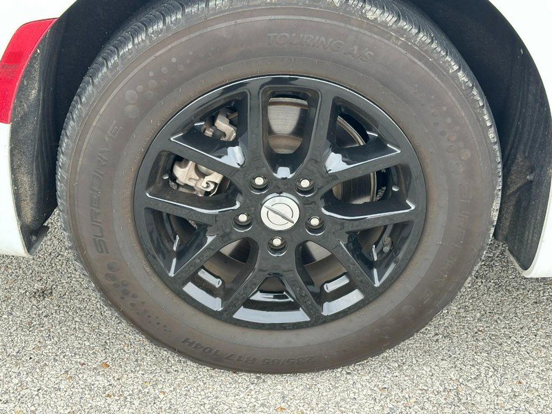 Used 2024 Chrysler Pacifica Touring-L FWD image 6