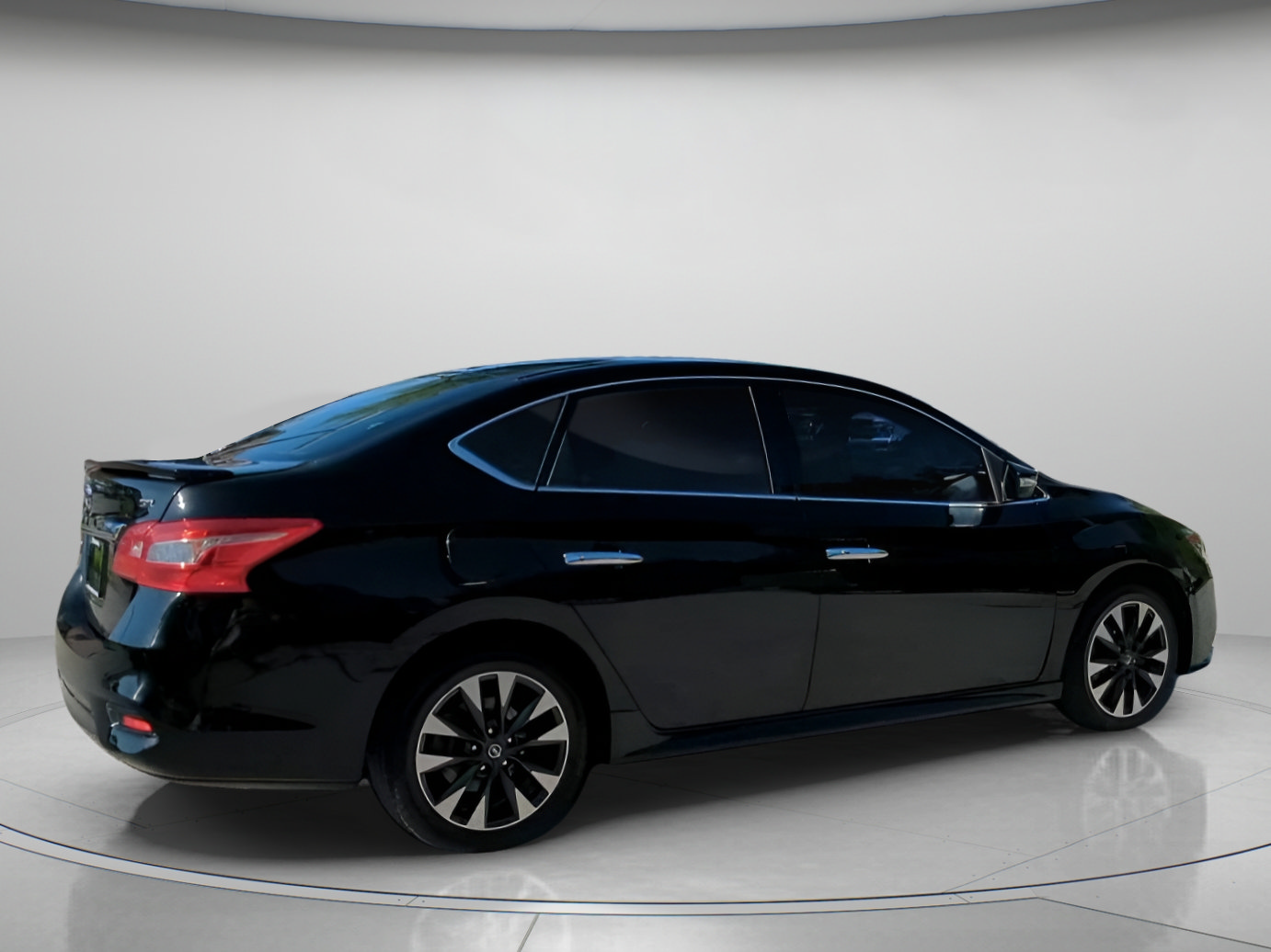 Used 2019 Nissan Sentra SR FWD image 29