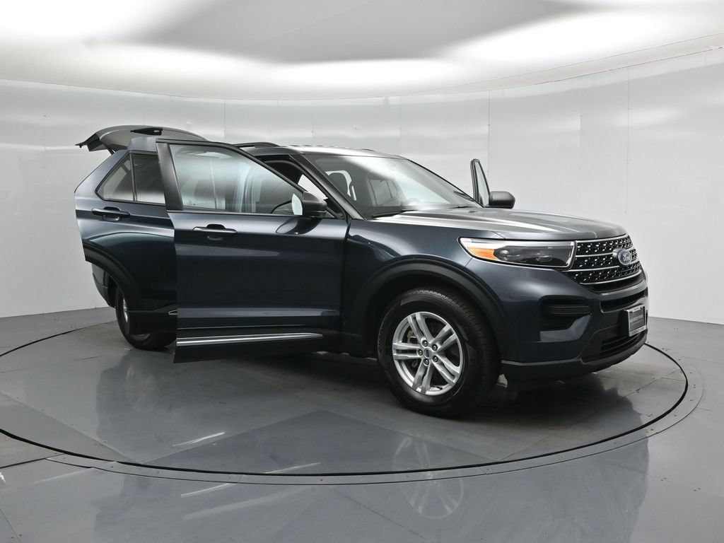 Certified 2023 Ford Explorer XLT RWD image 34