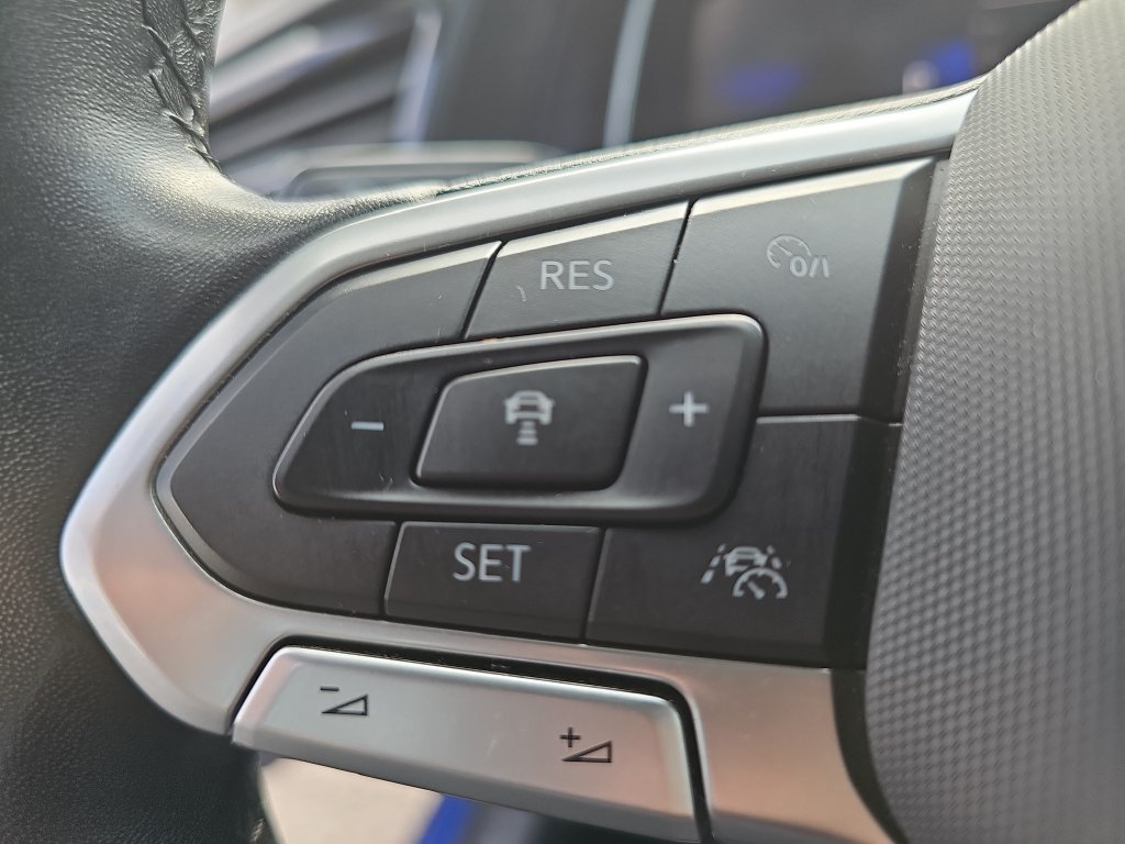Used 2024 Volkswagen Jetta SE FWD image 16