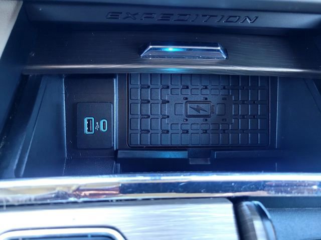 Certified 2024 Ford Expedition Limited image 19