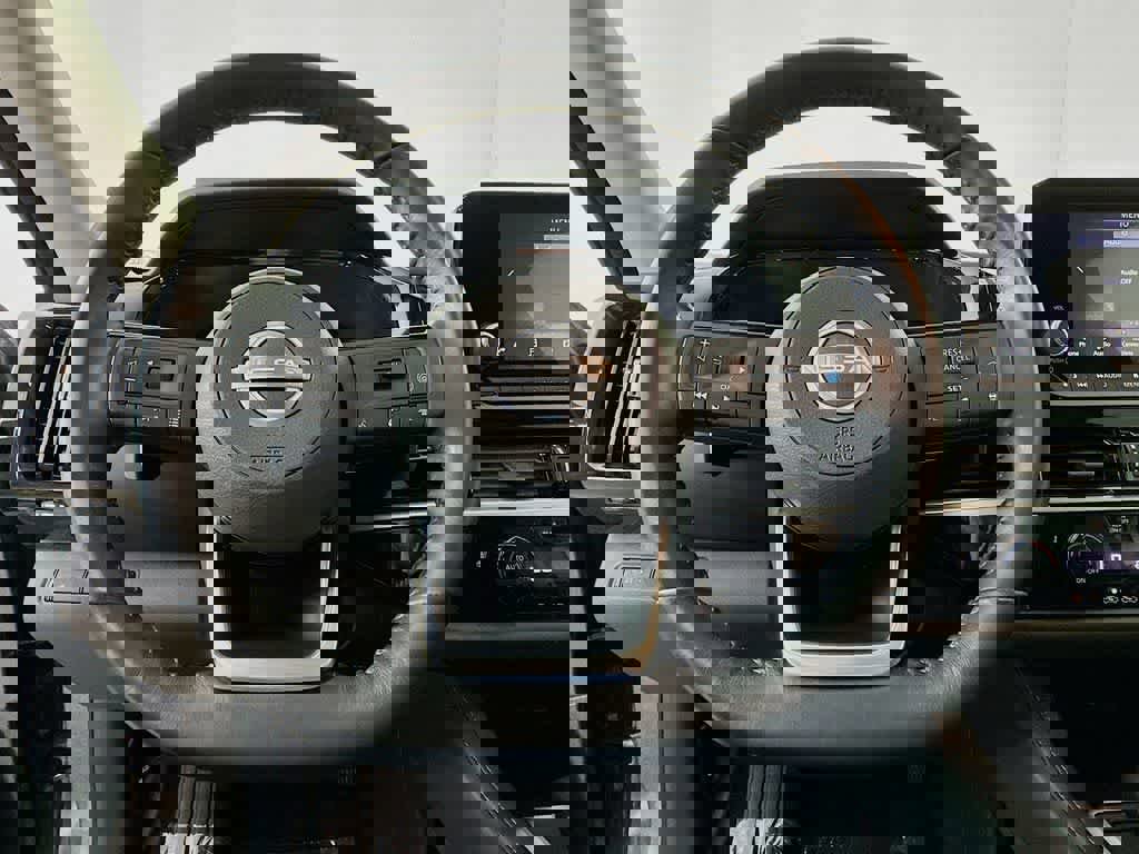 Used 2022 Nissan Pathfinder SV w/ SV Premium Package FWD image 19