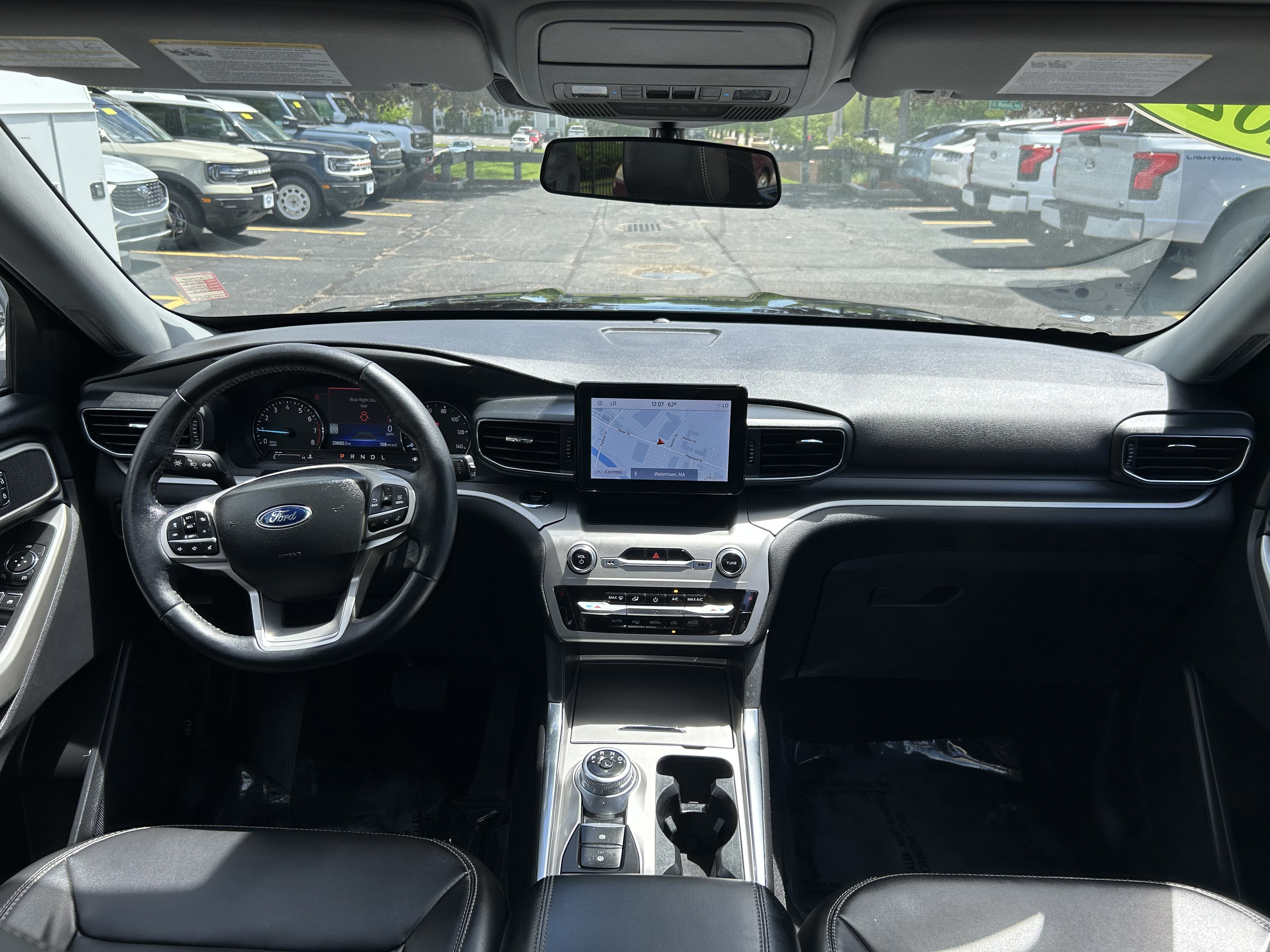 Certified 2022 Ford Explorer XLT w/ Equipment Group 202A image 19