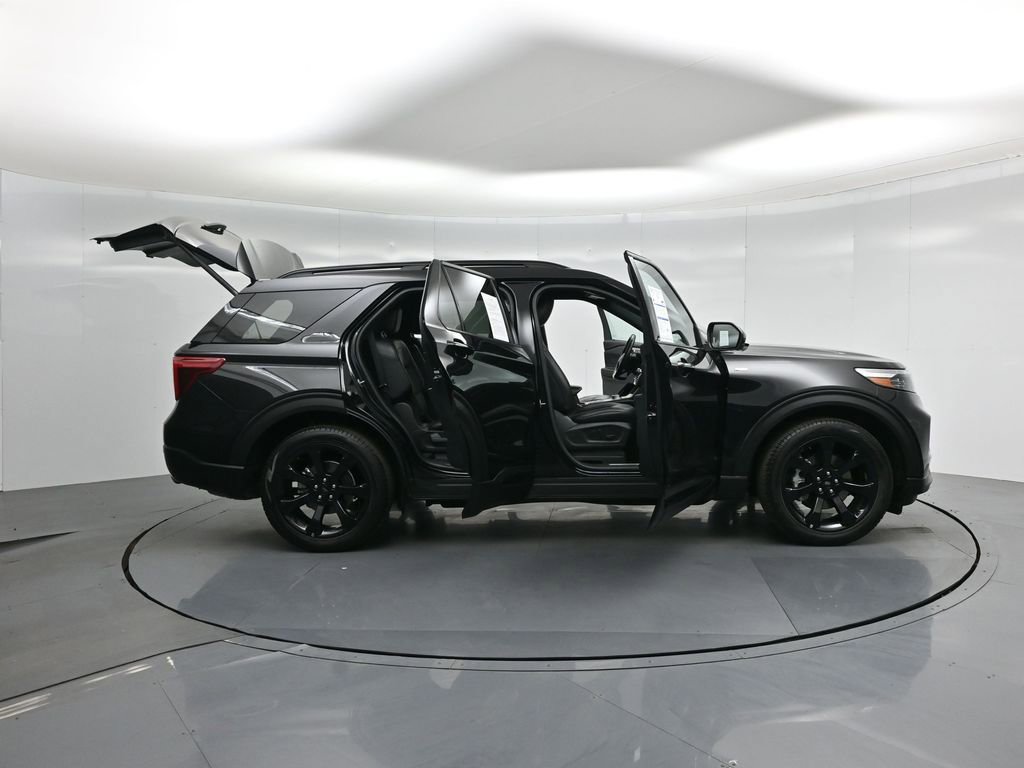 Certified 2022 Ford Explorer ST-Line w/ Class IV Trailer Tow Package image 5