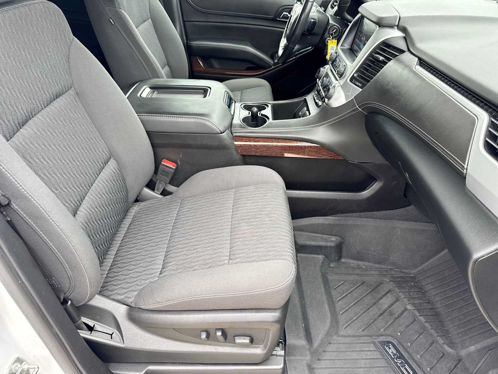 Used 2020 GMC Yukon SLE w/ SLE Value Package AWD/4WD image 22