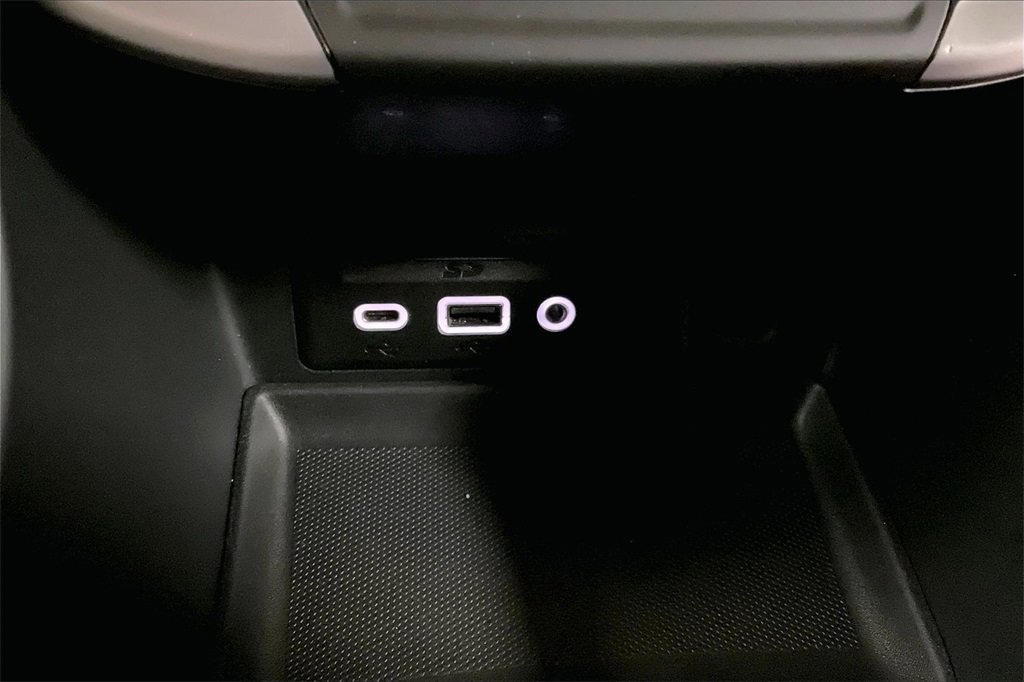 Used 2024 GMC Terrain SLT image 30