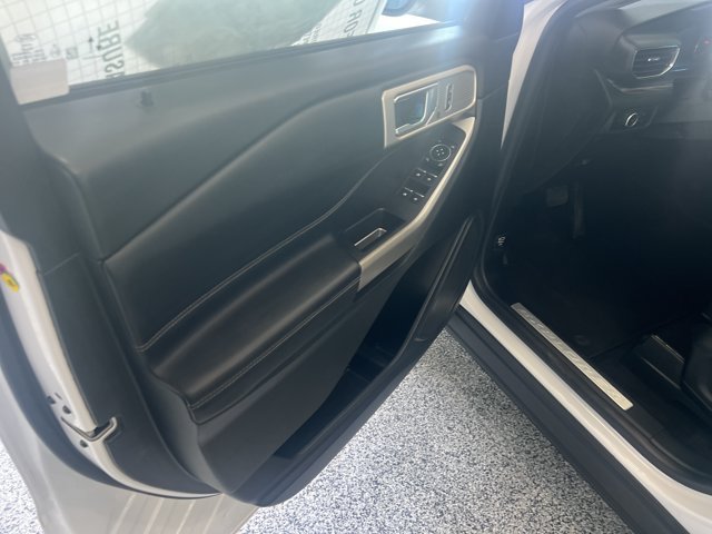 Certified 2023 Ford Explorer Limited AWD/4WD image 11