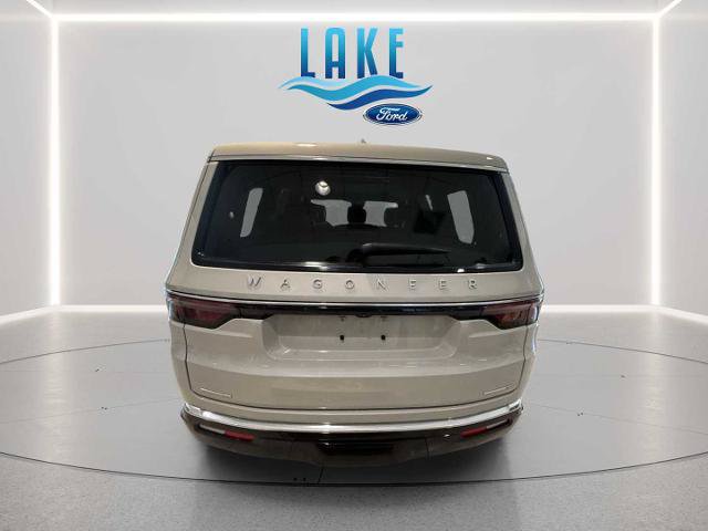 Used 2022 Jeep Wagoneer Series III w/ Premium Group I AWD/4WD image 4