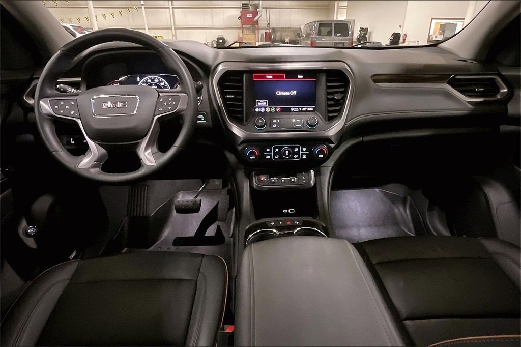 Used 2023 GMC Acadia AT4 w/ Technology Package image 14