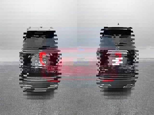 Certified 2022 Ford Explorer Limited w/ Equipment Group 301A image 3