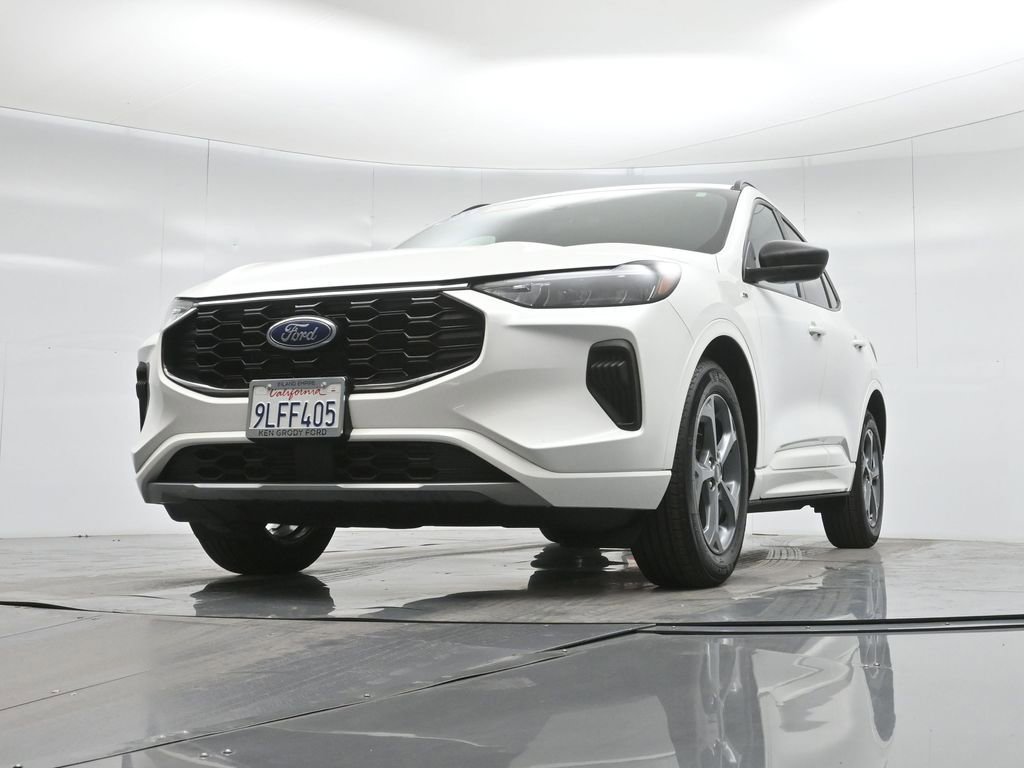 Certified 2023 Ford Escape ST-Line w/ Tech Pack #1 image 46