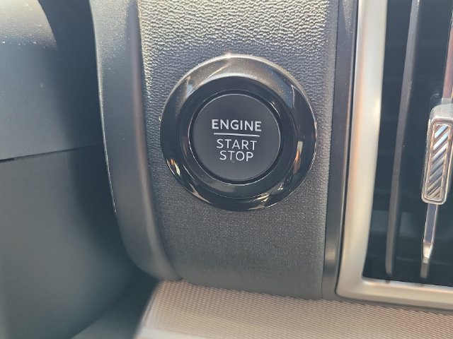 Certified 2025 Ford Expedition Active AWD/4WD image 12
