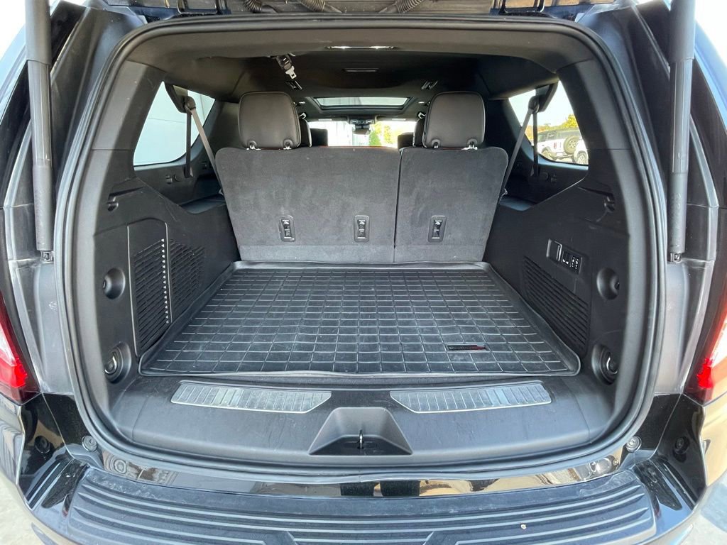 Used 2023 GMC Yukon XL Denali Ultimate image 9