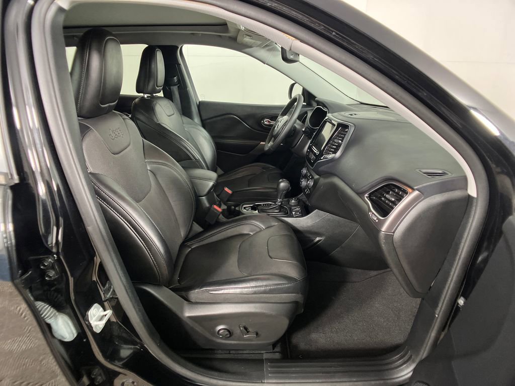 Used 2022 Jeep Cherokee Limited image 10