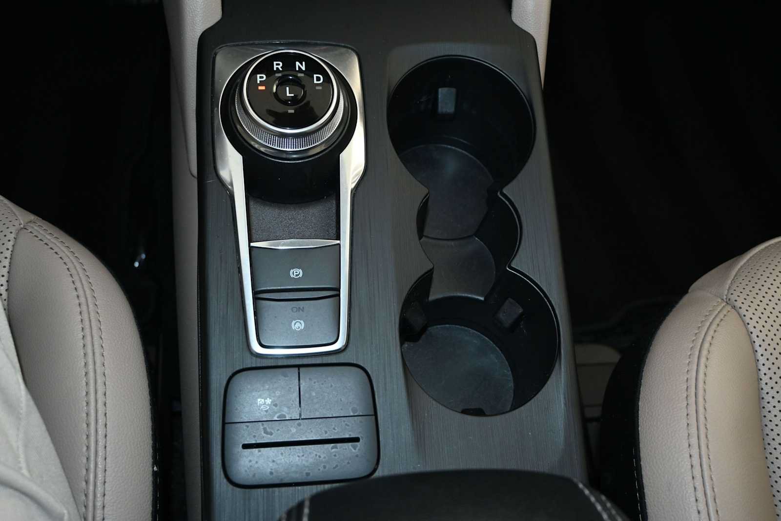 Certified 2022 Ford Escape SEL w/ Technology Package AWD/4WD image 26