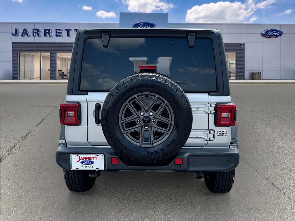 Used 2024 Jeep Wrangler Unlimited Sport AWD/4WD image 6