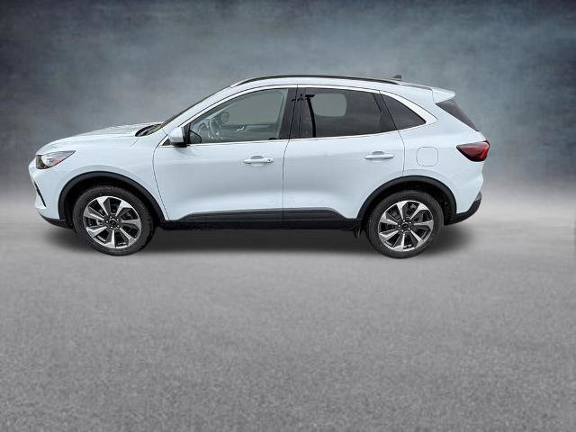 Certified 2025 Ford Escape Platinum AWD/4WD image 2