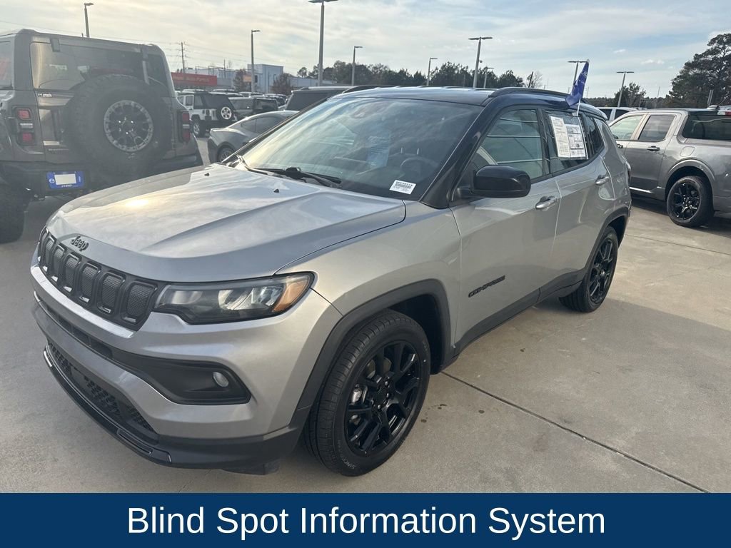 Used 2022 Jeep Compass Altitude image 3