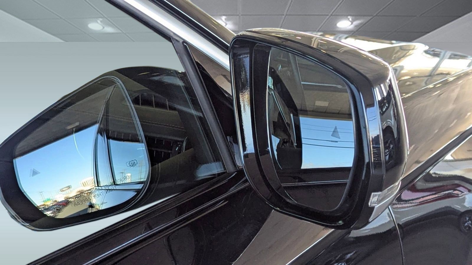 Used 2022 Jeep Grand Cherokee Summit w/ Luxury Tech Group V image 20