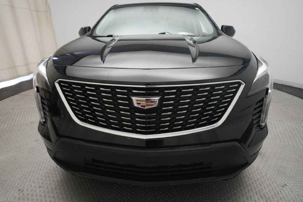 Used 2022 Cadillac XT4 Luxury w/ Cold Weather Package AWD/4WD image 22