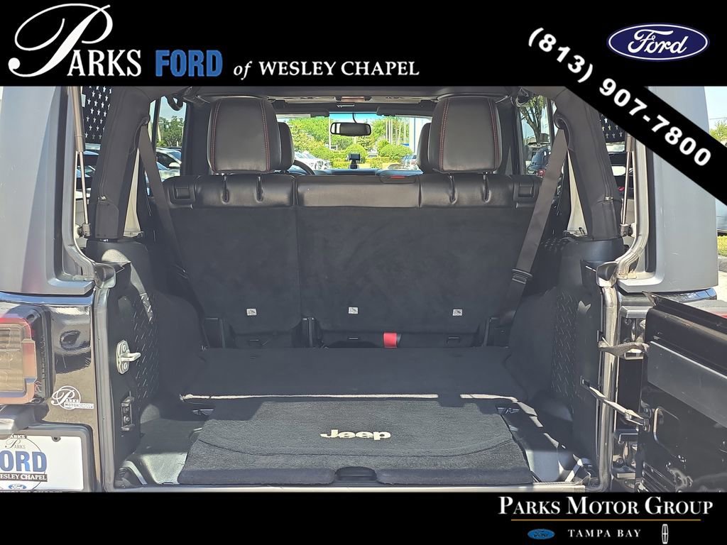 Used 2017 Jeep Wrangler Unlimited Rubicon AWD/4WD image 8