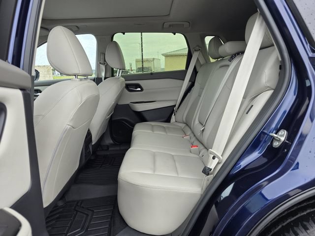 Used 2024 Nissan Rogue SL w/ SL Premium Package FWD image 17