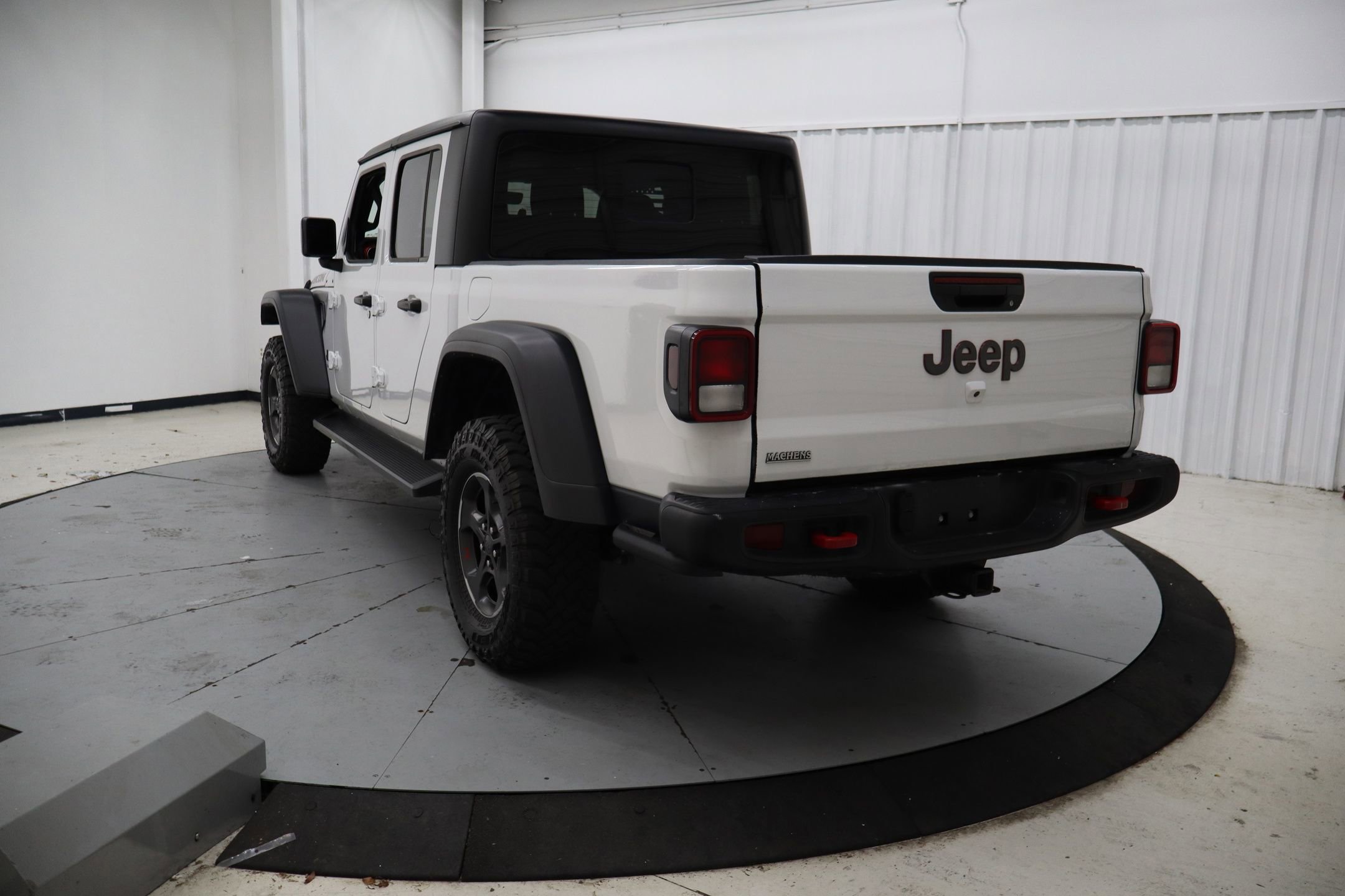 Used 2022 Jeep Gladiator Rubicon w/ Trailer Tow Package image 3