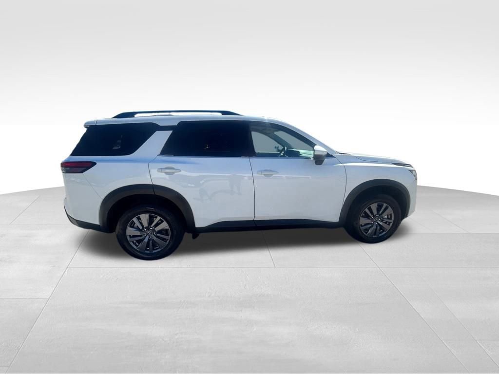 Used 2025 Nissan Pathfinder SV video 2