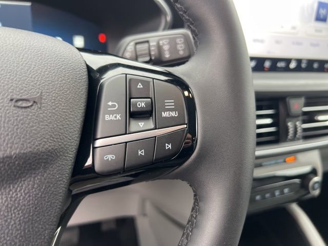 Certified 2023 Ford Escape Platinum w/ Class II Trailer Tow Package image 12