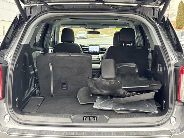 Certified 2023 Ford Explorer XLT w/ Equipment Group 202A image 13