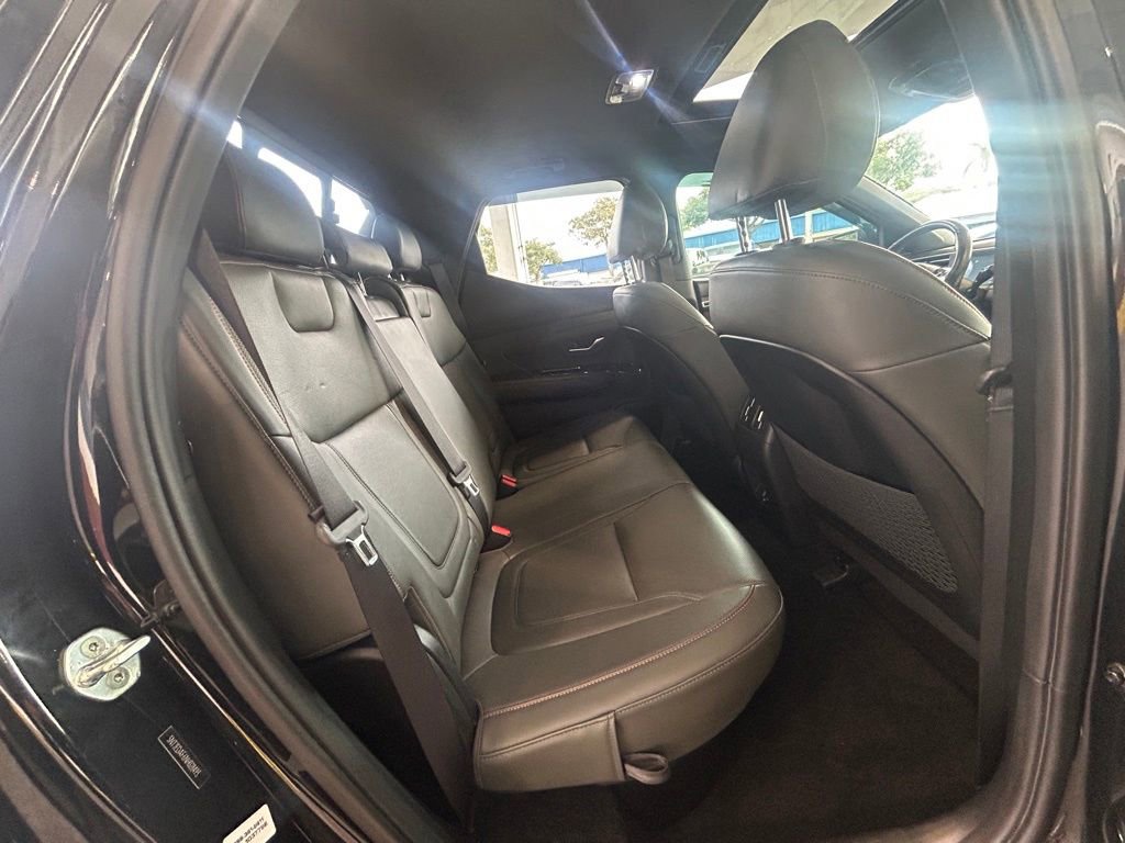 Used 2022 Hyundai Santa Cruz Limited image 31