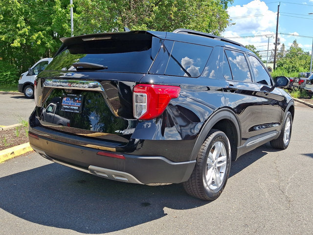 Certified 2023 Ford Explorer XLT w/ Equipment Group 202A AWD/4WD image 10